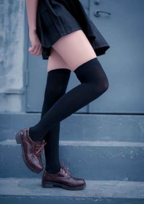 香闻识女吉他谱人